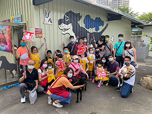 新北板動毛寶貝陪伴亞東早療家族 歡度別開生面的母親節