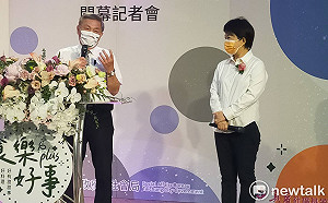 大里樂活館開幕!盧秀燕請「前朝」官上台 邀議員玩有獎徵答