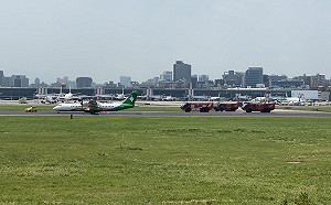 立榮1航班馬祖爆胎!迫降松山機場 全機74人均安