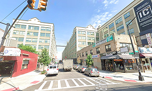 紐約大樓電梯故障墜落 20多名執法人員受困5人受傷