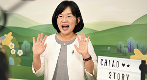 政院獨厚蘇巧慧? 臉書發文附圖宣導防疫 文末1句「請蘇大姐過目」未刪露餡