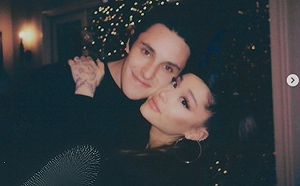 小天后亞莉安娜秘密結婚！低調嫁房產經紀人：婚禮賓客不到20人