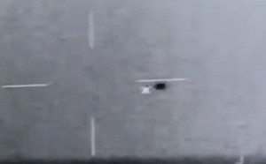 (影)UFO貼近美國軍艦飛行後鑽入水中 五角大廈成立小組調查