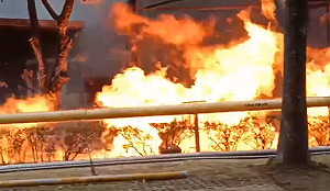 台南生泰合成廠房大火「傳爆炸聲」有毒化學物外洩!台1線緊急封閉