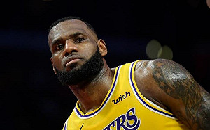 NBA／遭格林手指插眼還投進　詹皇：我看見3個籃框(影)