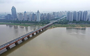 台灣大缺水、中國做大水！ 江西贛江迎今年首道洪峰