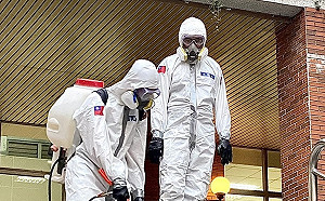 朝陽科大校園危機暫解除  中市府聯手國軍再進霧峰大消毒