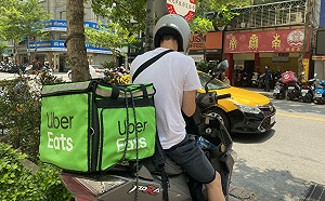 染疫風險高！交通部擬納郵差、物流、外送員入優先施打疫苗名單