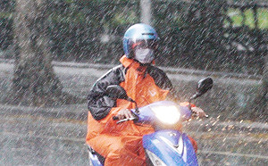 南台灣下雨了！高雄內門雨量達79毫米 曾文等5水庫啟動人工增雨