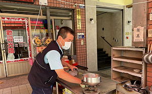 中市環保局推「5055消毒法」 多名里長親自示範