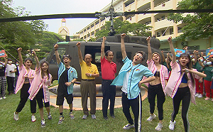 《校園大亂鬥》躲避球大戰連製作人都遭殃？肉乙表演「用臉接球」