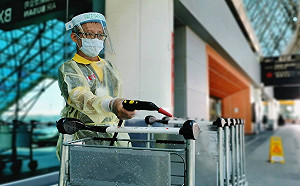 三級警戒》桃機防疫大作戰！行李推車、防疫計程車深度清消