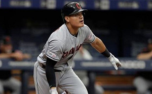 MLB／張育成敲安還展現快腿　完成大聯盟生涯首盜