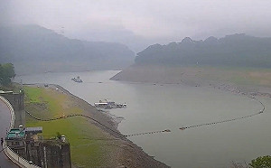(影)桃園大雨！石門水庫啟動人工增雨 千人同求：快下滿吧