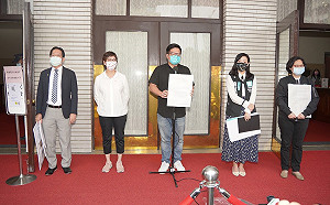 簽約國產疫苗疑炒股？民眾黨團轟：還沒考試就先公布成績