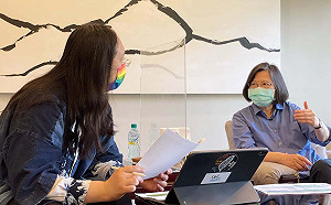 高端跌停總統就開記者會？府發言人：訕笑無法戰勝疫情