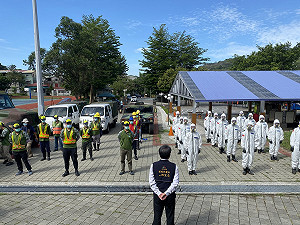 台中北屯家族群聚持續擴大 環保局攜手十軍團大坑里全面清消