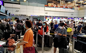 不是逃難啦！黃光芹曝桃機「返美潮」景象 昨湧2586人出境