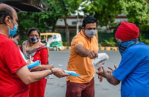 印度疫情斷人民生計 不忍一家餓死 有父母願賣腎換食物