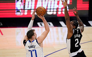 NBA／Doncic砍42分14助攻　獨行俠客場搶下天王山聽牌