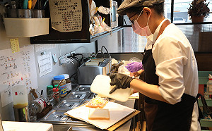 串連餐飲店家及運將  LINE「高雄好家載」共創防疫經濟