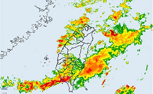 慎防致災！高雄市政府豪雨應變中心升為二級開設