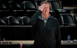 換帥之後　拓荒者能解決防守問題嗎