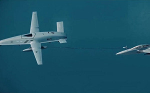 國際軍武》擴大航母攻擊半徑 美軍 MQ-25A無人機成功為「大黃蜂」加油