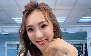 豬哥亮愛女謝金晶現身醫院！原因藏洋蔥  網揪1疏忽直呼：太危險