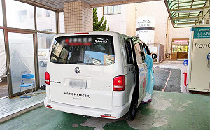 新北確診男砍傷3護理師後還在醫院｢大量吐痰｣ 遭羈押送台中看守所