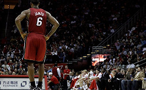 NBA／下賽季James將穿回熱火時期的6號