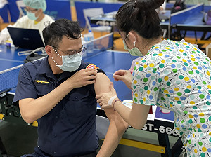 警察屬第二類防疫人員 高市府6月全數施打完畢