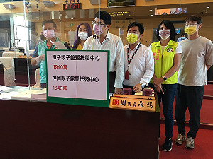 醫護疫苗到底打完沒？有無特權插隊？綠營要中市府公布完整名冊