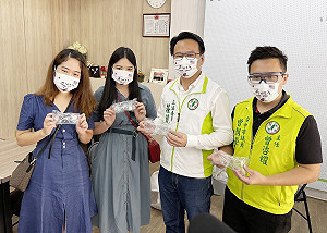 收入暫停愛心不能斷 創業小資女捐護目鏡 莊競程：令人感佩