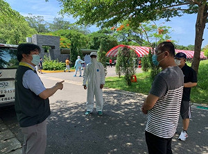 一個人的端午節！前進指揮所11日 王必勝：今起對6電子1400名移工篩檢