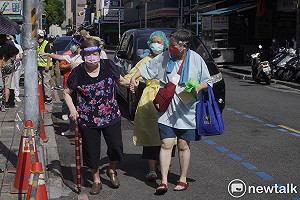 新北接種巴士載送率低？  侯友宜籲：可與里長聯絡安排