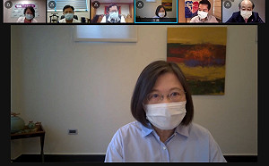 蔡英文：我們執政縣市都用很大心力 讓疫苗施打順利