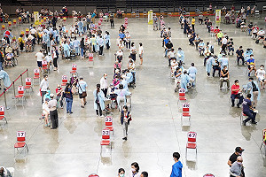 取法日本「宇美式」提升效率 高市長輩疫苗輕鬆打