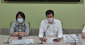 綠營質疑逼台灣打中國疫苗 藍營反批「民進黨執政能力只剩say哈囉」