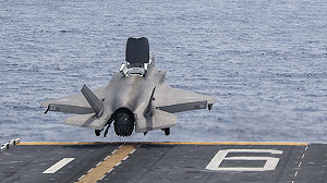 美軍秀肌肉！F-35B閃電Ⅱ、MV-22B魚鷹扼守南海門戶 曝光「新跳島」戰術