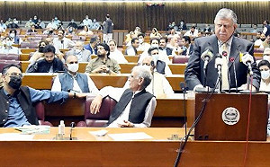 1/3預算拿來還利息  巴基斯坦借債還錢