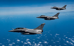 法陣風戰機空中加油7次 創12小時連飛紀錄直奔印太