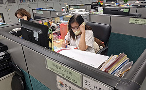 新北勞工局啟動確診移工 母語關懷機制 關懷移工達328人 