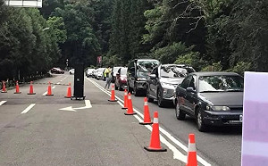 無視三級警戒！周末車潮塞爆日月潭 網怒罵：一群台灣鯛