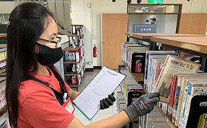 三級警戒圖書館改變營運模式 館員：好像倉儲物流業