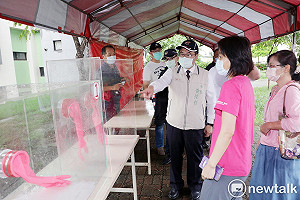 台南＋8！全力防堵家庭群聚疫情擴散   黃偉哲視察篩檢站及果菜市場清消