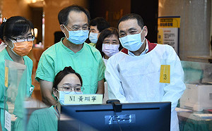 首創推出遠距關懷虛擬病房平台 輕重症分流有效減輕前線醫療負擔