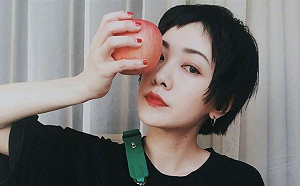 郭采潔機場同框小5歲緋聞男友!男方幫提行李網讚「貼心」