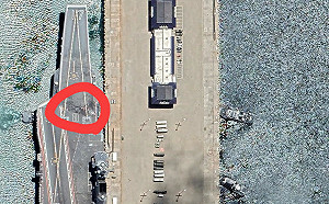 中國航母山東艦飛行甲板「破一孔」? 專家這樣研判…