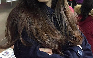 林靜儀遭譏「離婚大嬸」!醫師吳欣岱美照相挺竟掀「美眉大戰」